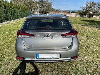 Toyota Auris - 2