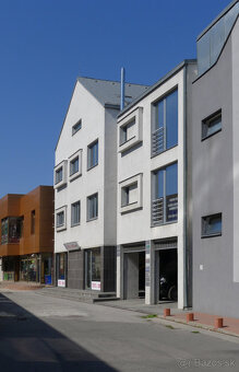 Kancelárie v centre Zvolena na prenájom - 2