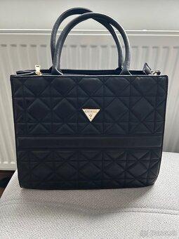Dámska kabelka čierna veľká Guess - 2