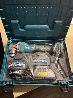 Uhlova bruska Makita LXT - 2
