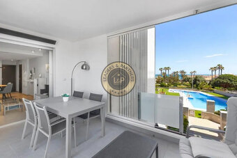 Apartmán 3+kk s terasou a bazénom Torrevieja-La Mata, Španie - 2