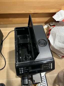 kávovar Philips HD8834 na náhradné diely - 2