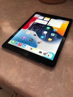 9.7” tablet iPad Air 2/ 64GB Cellurar Space Gray slabšia bat - 2