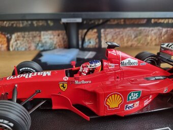 F1 Formula 1:18 Michael Schumacher Ferrari - 2