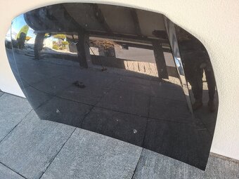 SUZUKI SX 4 predná kapota - 2