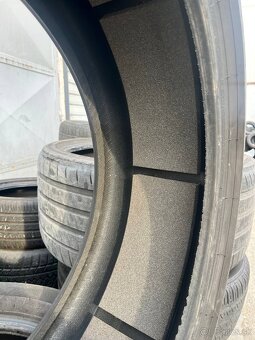255/35 R21 Pirelli P zero Letne - 2