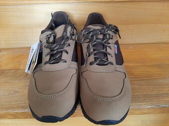 obuv BOSP - 2
