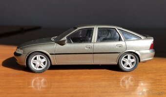 Opel Vectra B  1:43 Schuco Germany - 2