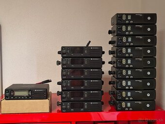 Vysielačky Motorola VHF do auta - 2