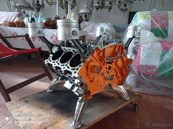Stol z motoru audi v6 - 2