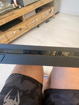 PS4 slim - 2