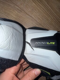 Bauer Lakte HyperLite veľkosť intermidiet Medium - 2