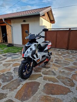 Aprilia sr 50 r - 2