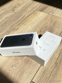 iPhone 7 - 2