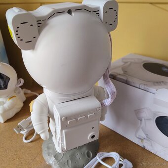 Projektor nočnej oblohy pre deti do izby 2 za 1 - 2