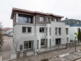 Novostavba - Polyfunkčný dom, 683m2, Centrum, Brezno - 2