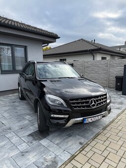 Mercedes-Benz ML 350 BLUETEC 4MATIC - 2