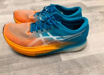 Asics Metaspeed Sky+ - 2