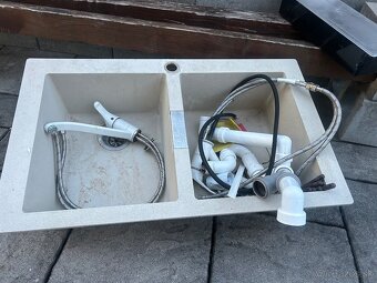 Granitový dvojdrez plus batéria a sifón - 2