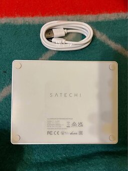 Predám Bluetooth numerickú klávesnicu Satechi – spoľahlivá - 2