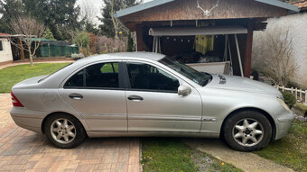 Mercedes C200 - 2