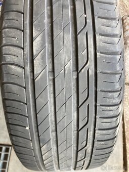 225 45 R17 - 2
