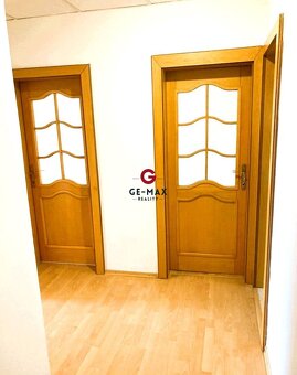 GE-MAX Reality ponúka na predaj 3-izbový byt s lodžiou – Hum - 2