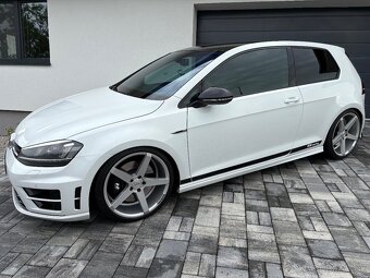 Volkswagen Golf 7 R 2.0TSI 221kw 4motion - 2