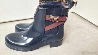 Tommy Hilfiger - 2