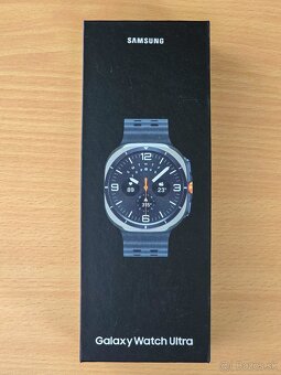 Samsung Galaxy Watch 7 Ultra strieborný/sivý titán - 2