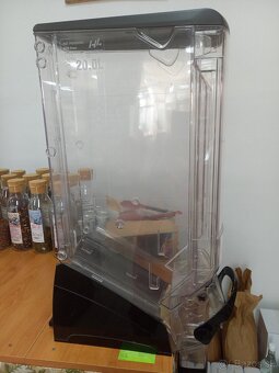 Samospadove nasypniky pre potraviny, krmivo - 2