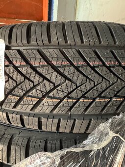 Pneu Celorocne Trackmax 195/65 R15 4ks - 2