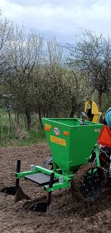 Sadzač zemiakov - 2