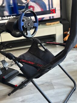 stolicka playseat challenge a volant s pedalmi trustmaster - 2