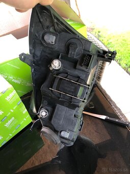 Svetla Toyota Corolla E 12 hachbak 2006 - 2