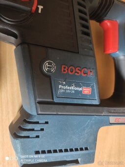 Bosch akumulátorové kladivo - 2