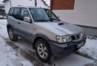 Nissan terrano - 2