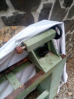 Sústruh na drevo - 2