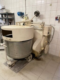 Miešací stroj na cesto - 2