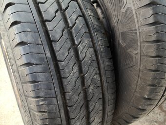 215/70 R15C - 2