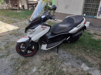 Yamaha xmax 125 - 2