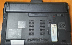 Notebook Acer Aspire 1825RT - na náhradné diely - 2