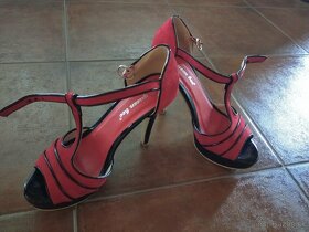Krásne červené letné sandále na opätku - 2