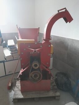 Štiepkovač za traktor chipper - 2