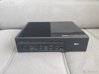 Xbox ONE 500GB na predaj - 2