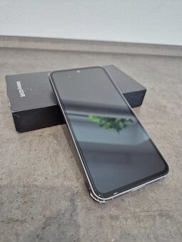 Samsung Galaxy S23 Fe 128 GB sivý - 2