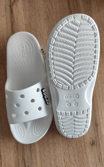 Crocs - 2