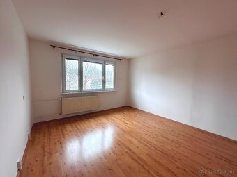 PREDAJ 3 izbový s balkónom, Šafárikova ulica - 2
