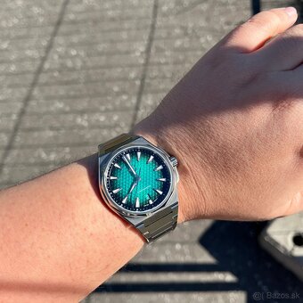 Christopher Ward The Twelve Ti Green 40mm - 2