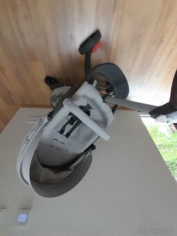 Kočík Stokke, Vajíčko so základňou, Vajíčko cybex Aton Q - 2